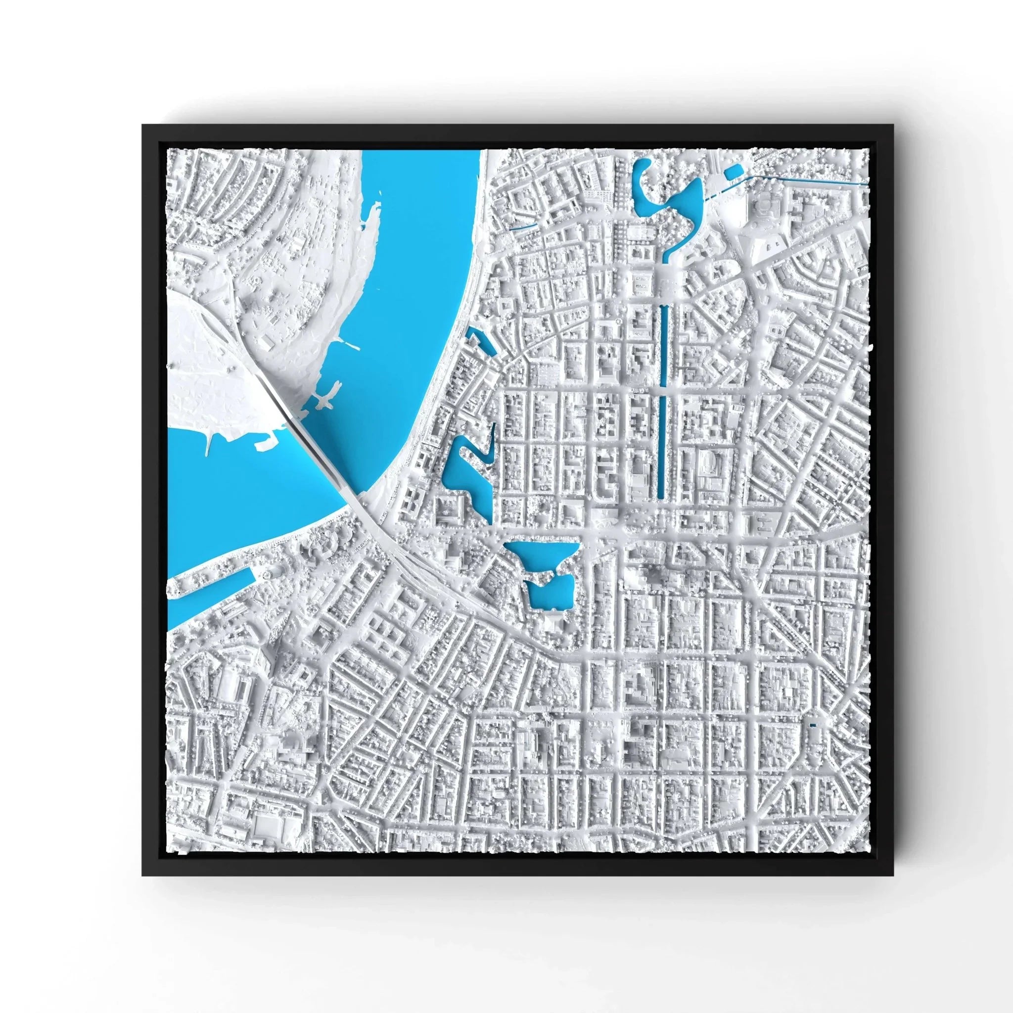 3D gedrucktes Stadtmodell Düsseldorf eingerahmt für deine Wand - CraftedCity