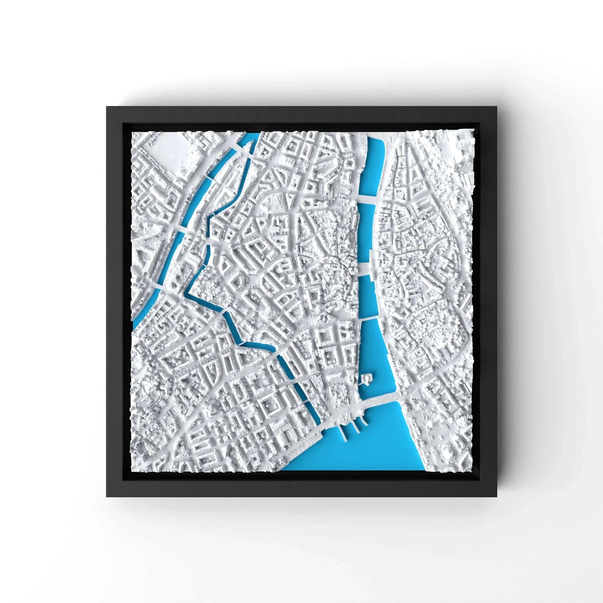 3D gedrucktes Stadtmodell Zürich eingerahmt für deine Wand - CraftedCity